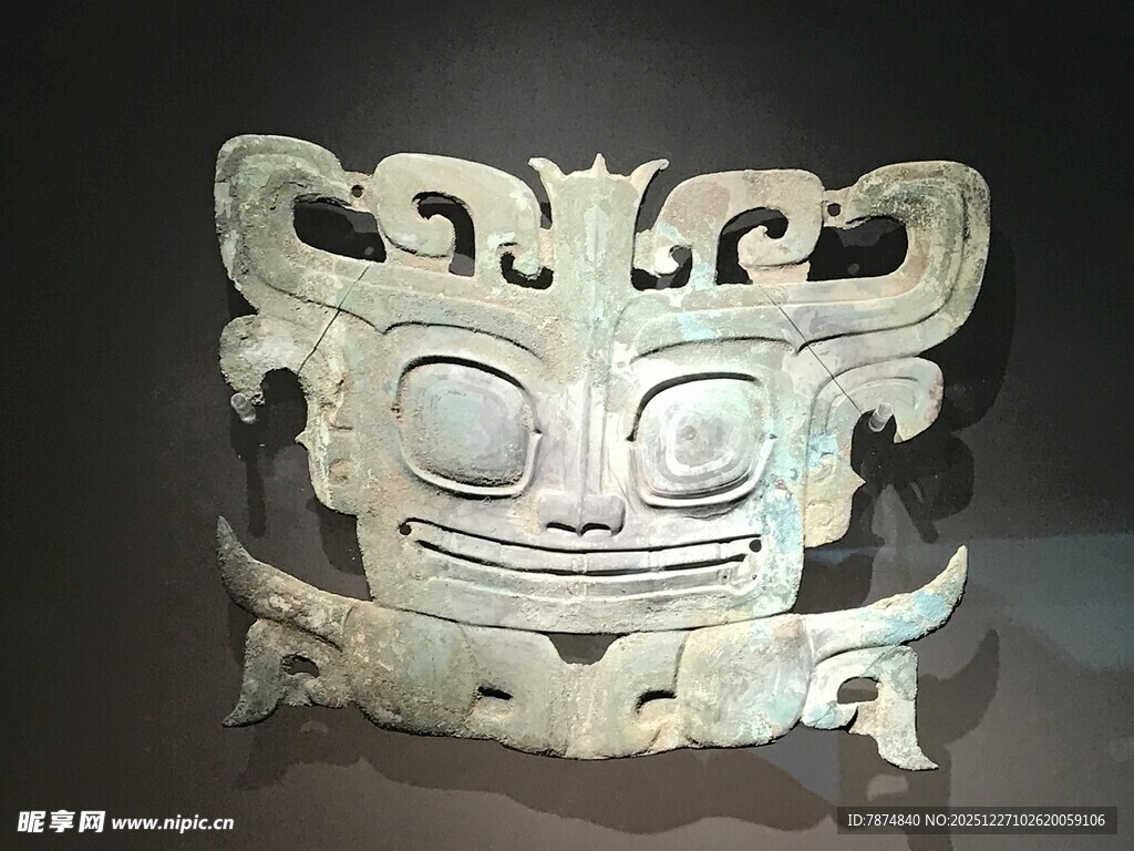 商代青铜兽面纹饰