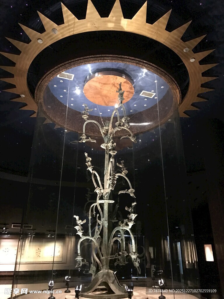 华丽喷泉雕塑景观