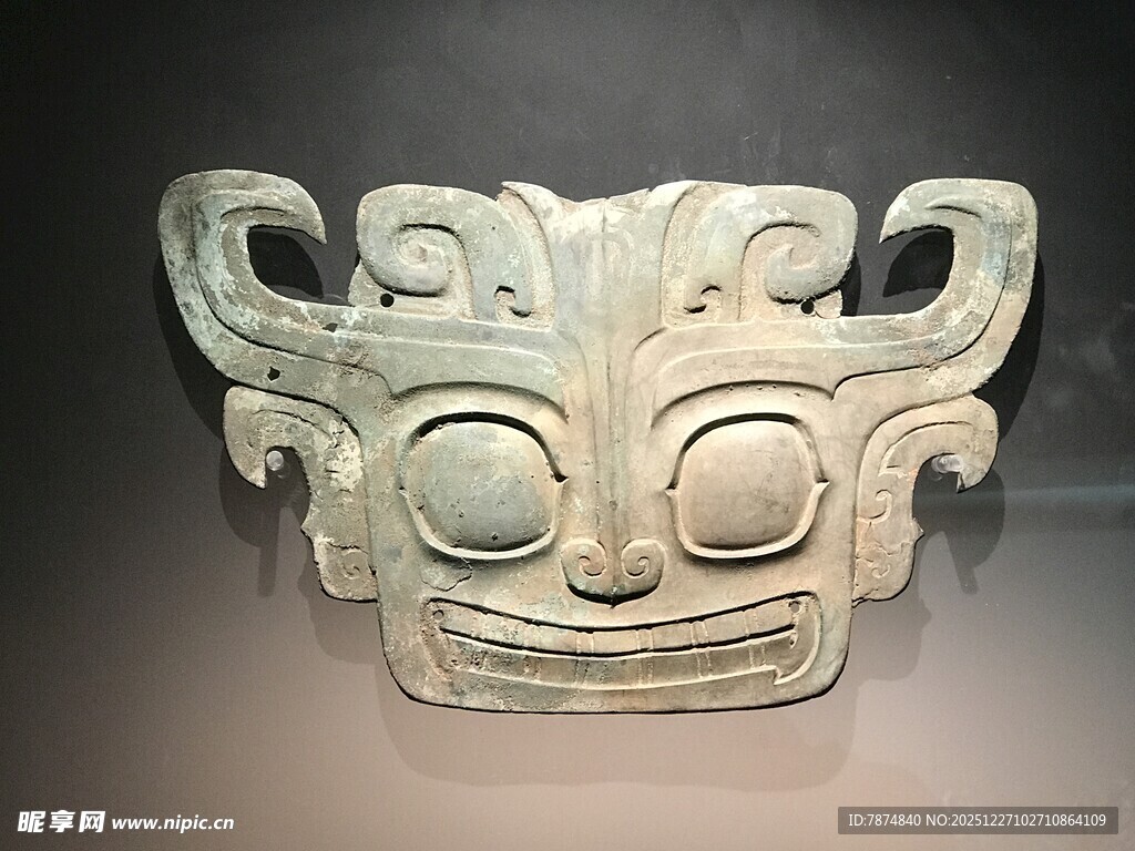 商代青铜兽面纹饰