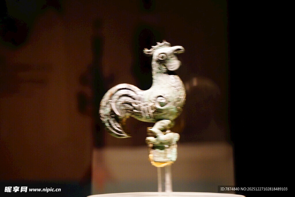 青铜雄鸡文物展示