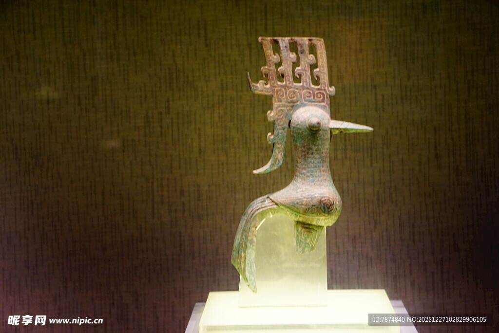 古埃及风格女性青铜雕像