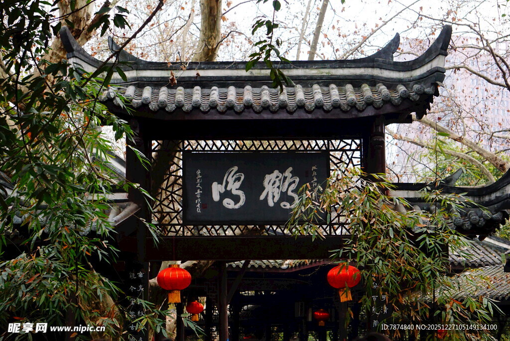 中式古牌坊 尽显传统韵味