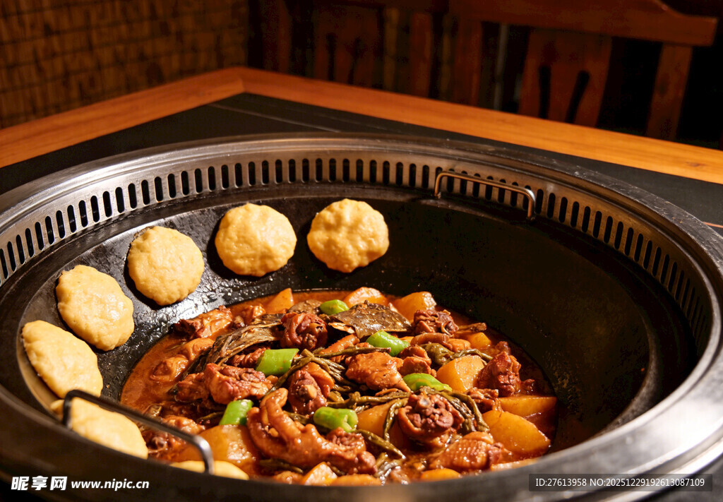 铁锅炖