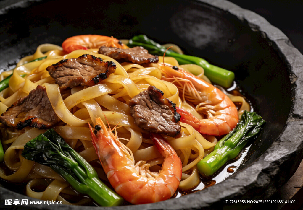 鲜虾牛肉炒面