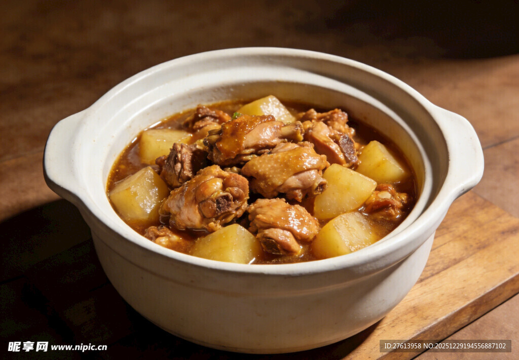 砂锅土豆炖鸡块