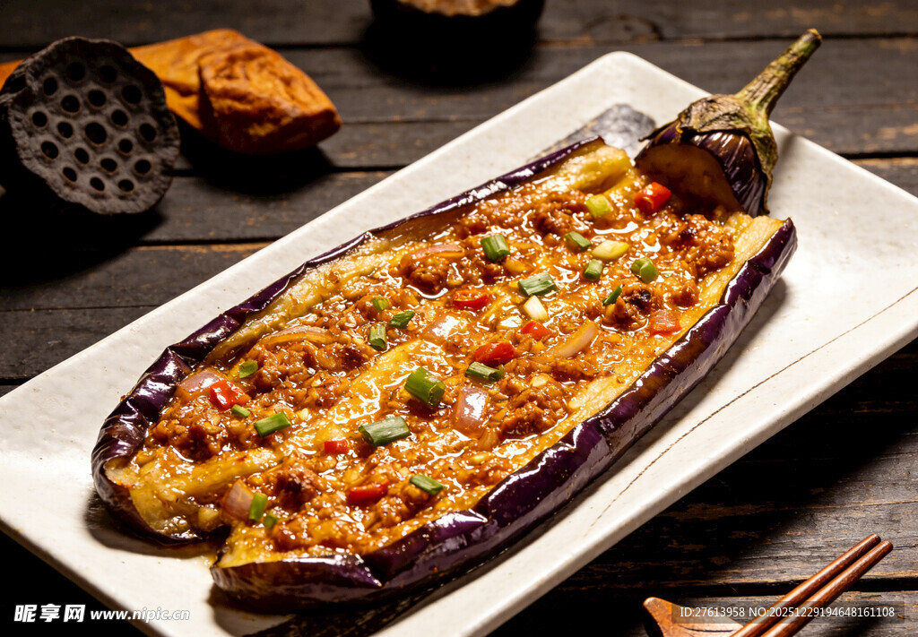 美味蒜蓉烤茄子