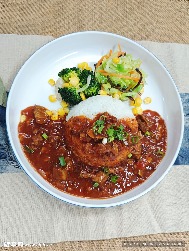 肉酱盖饭