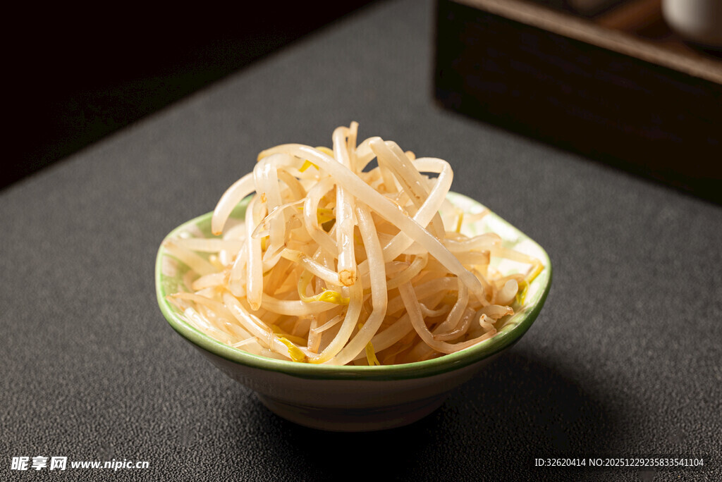 凉拌豆芽