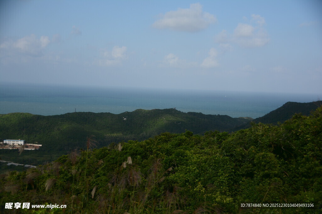 山海相依的秀丽风光