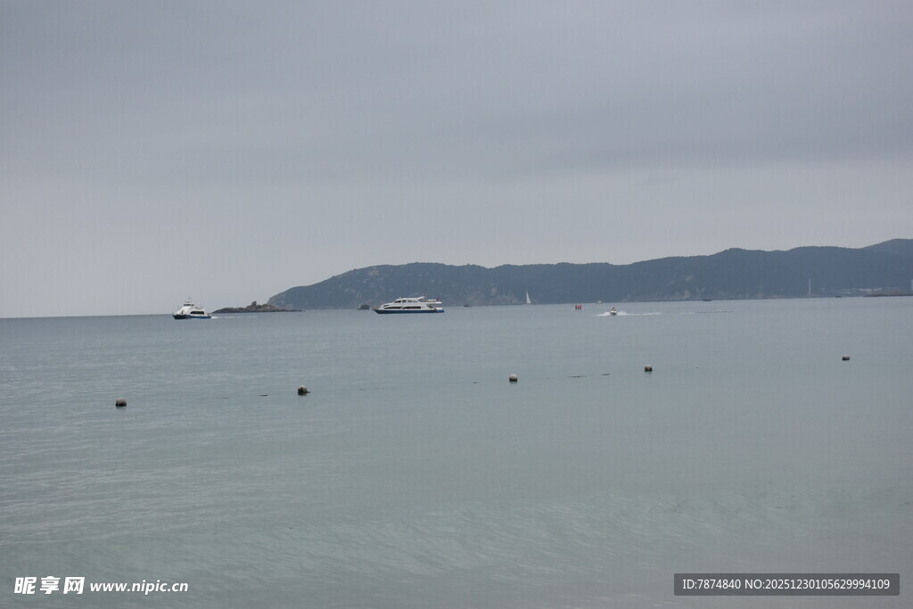 海上远景 朦胧山海景色