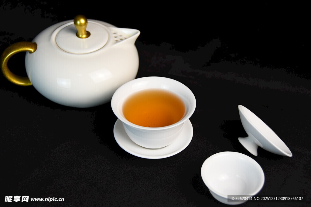  茶盏 茶汤