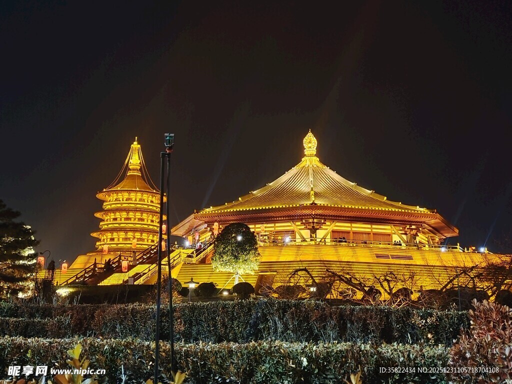 洛阳夜景古建筑璀璨夺目