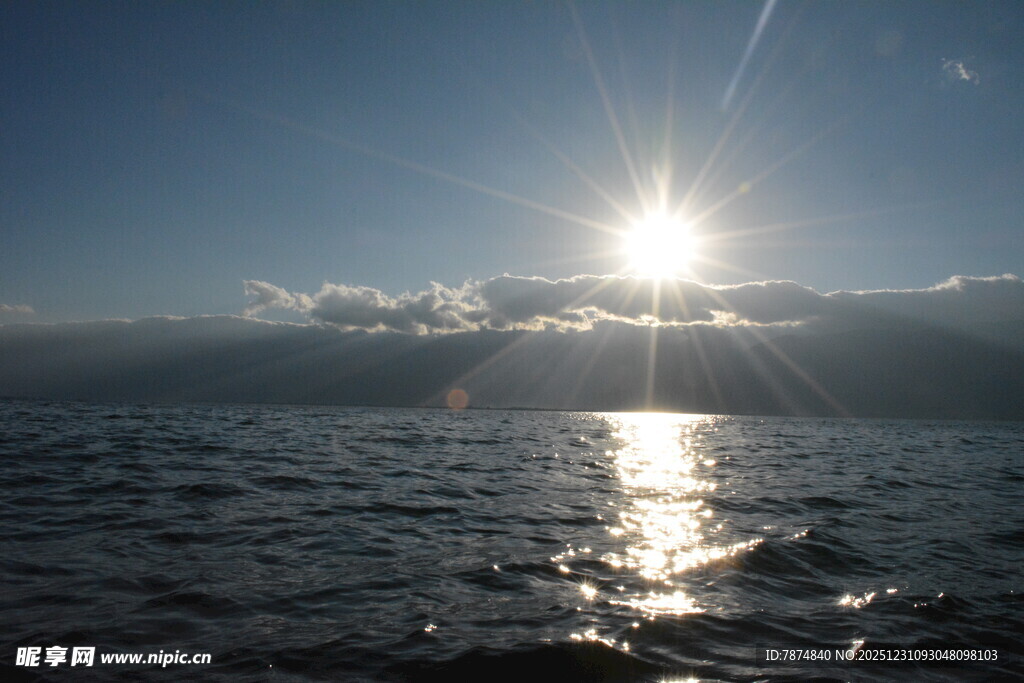 海上日出美景