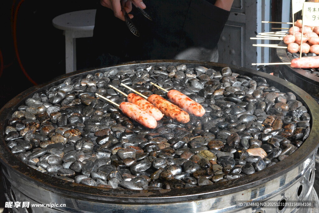 炭火上的美味鲜虾烧烤