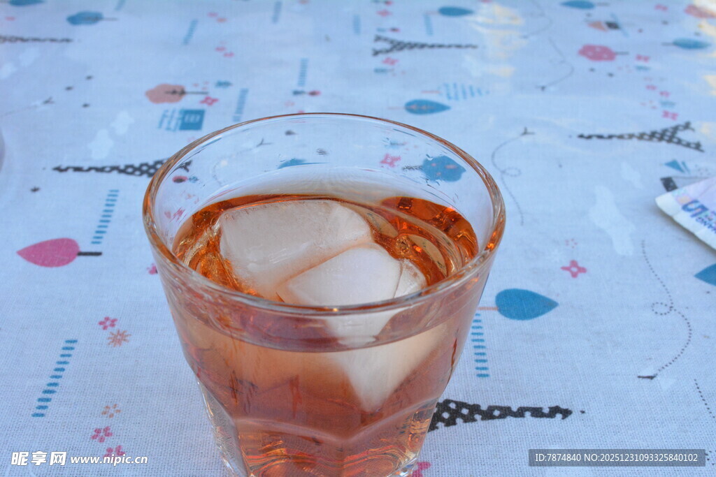 冰爽饮品 杯中惬意时光
