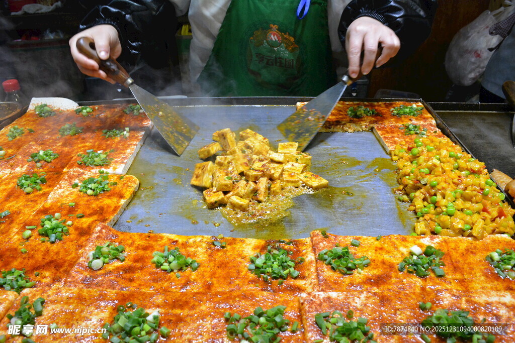 街头美味 多彩小吃现场制作