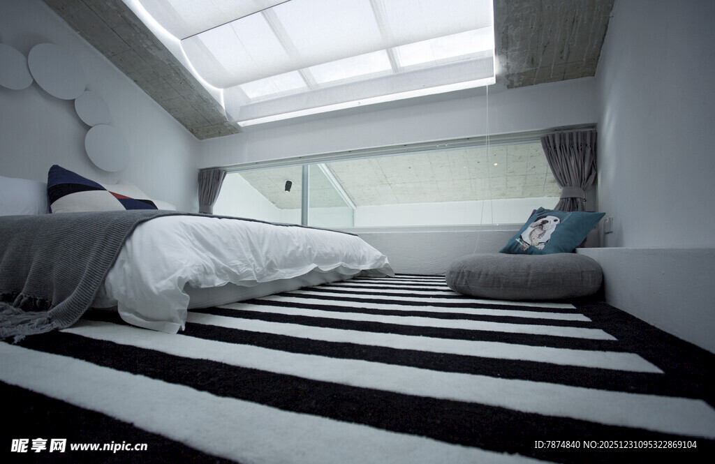 简约黑白条纹风卧室空间