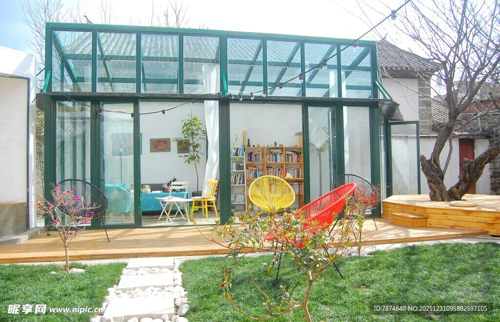 现代玻璃阳光房户外景观