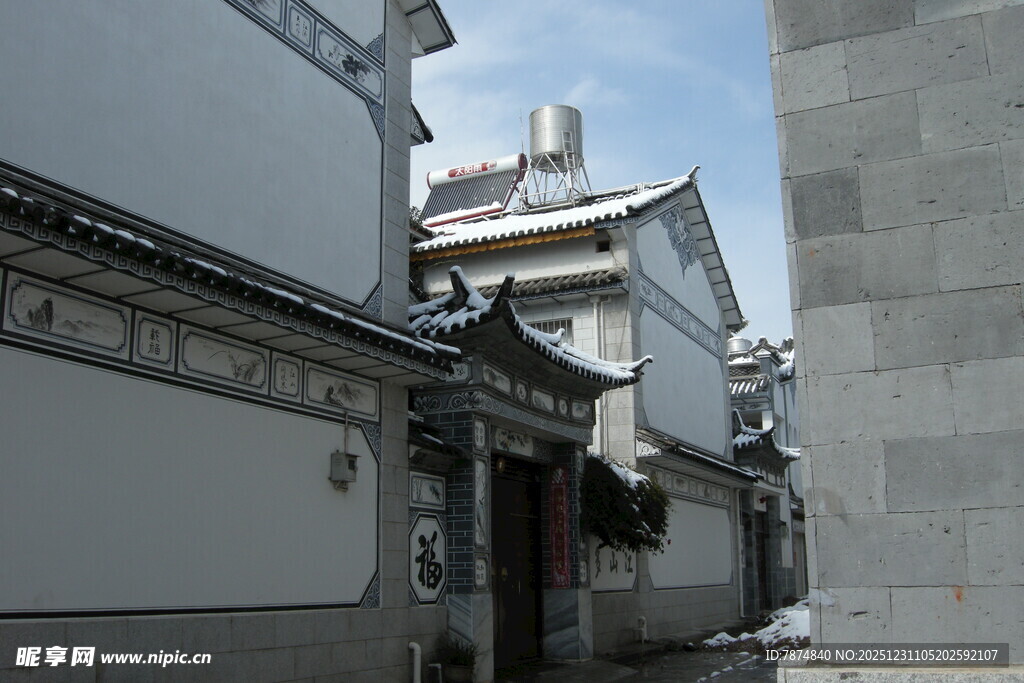 古巷中的中式传统建筑