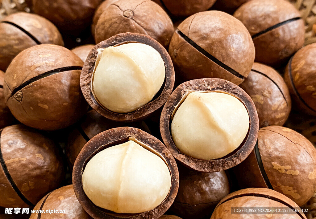 夏威夷果堆叠展示