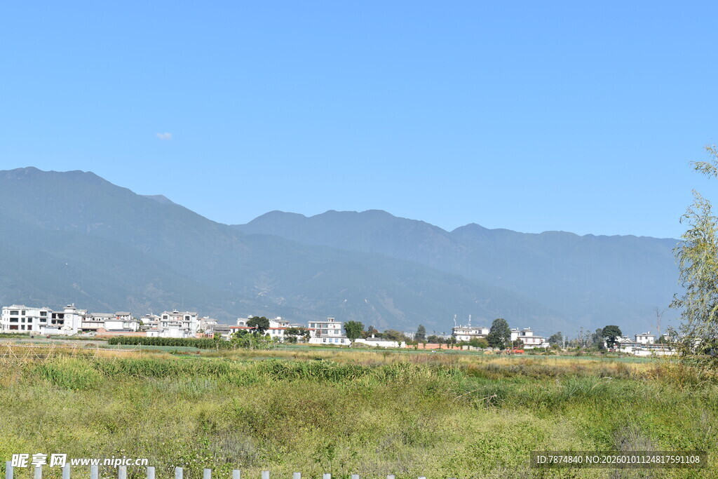 田园山野风光 宁静村落