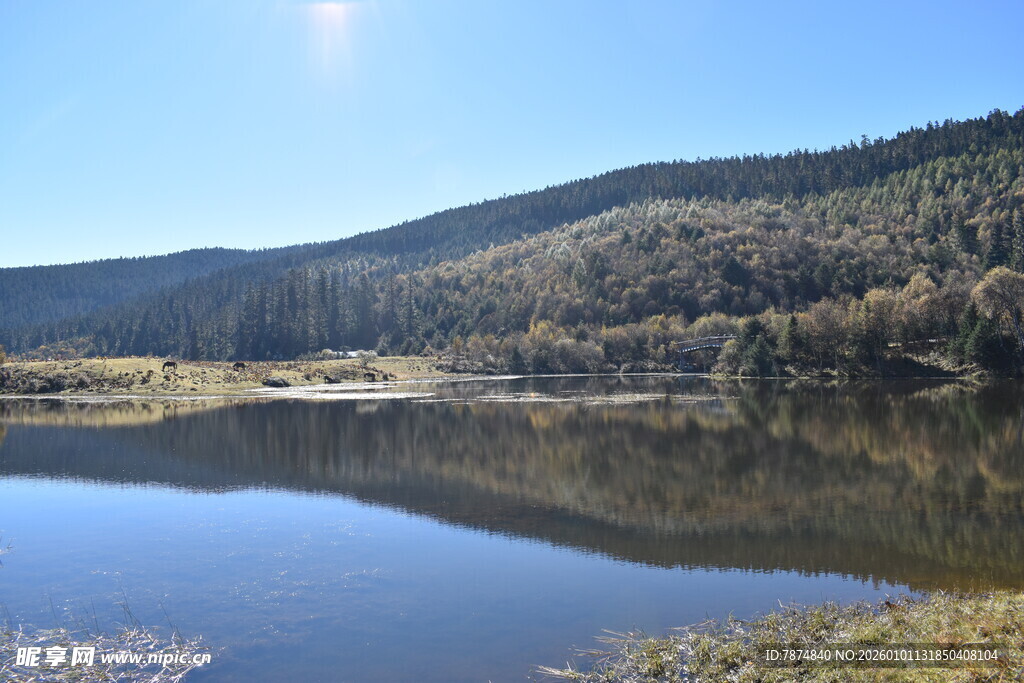 宁静山水湖景自然风光图