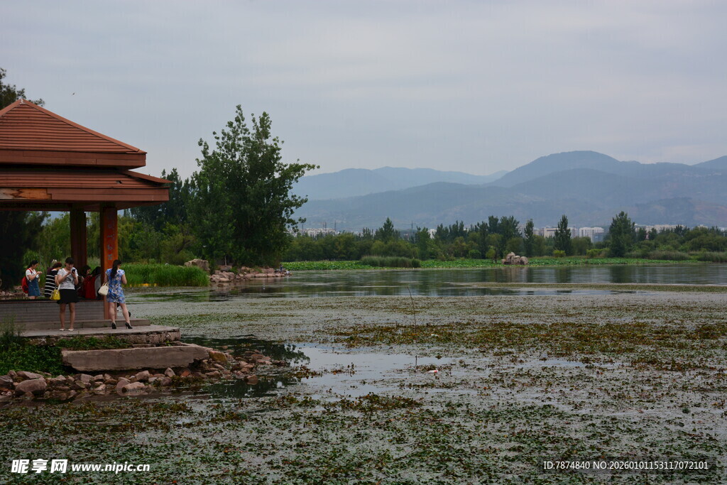湖畔亭景 自然风光迷人