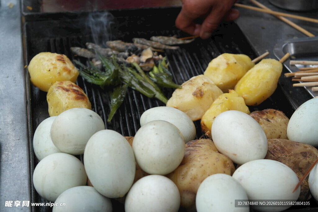 户外烧烤食材丰富多样