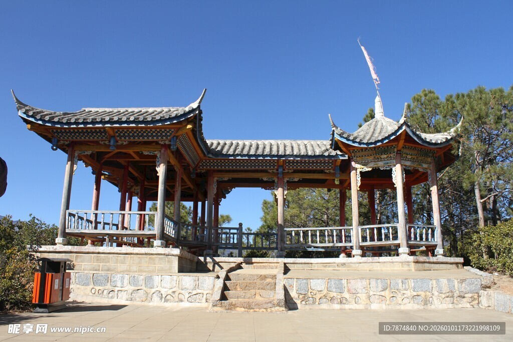 中式古亭 尽显典雅韵味