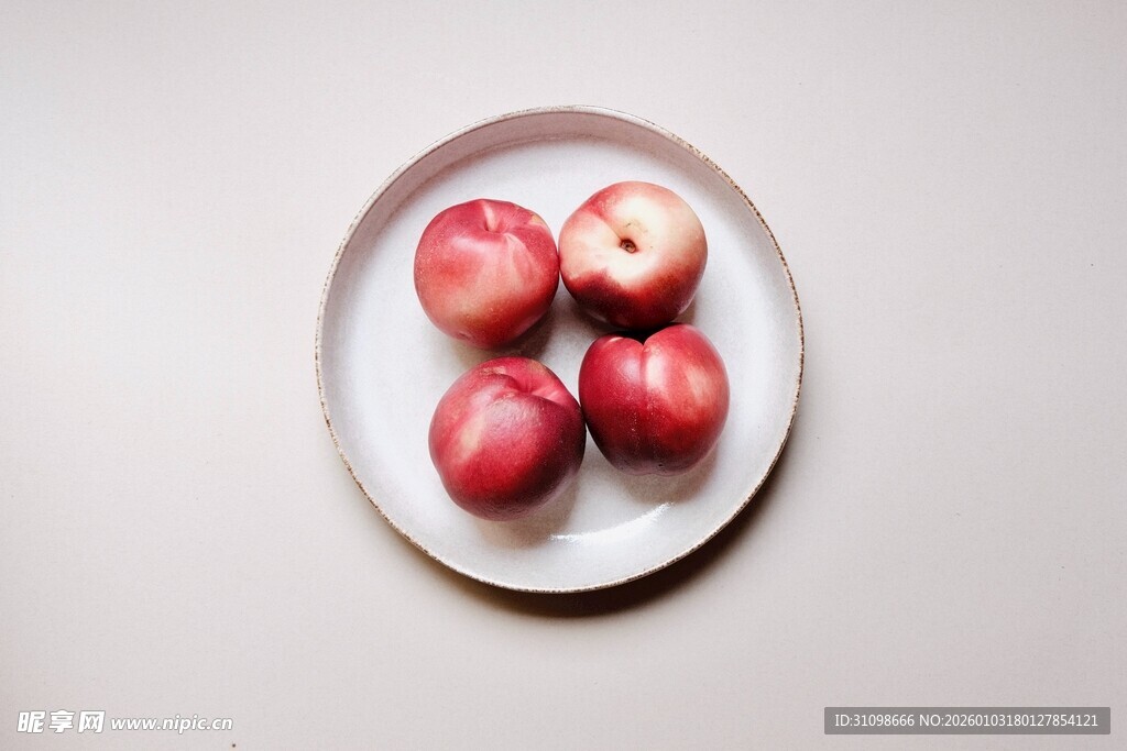 盘中鲜苹果