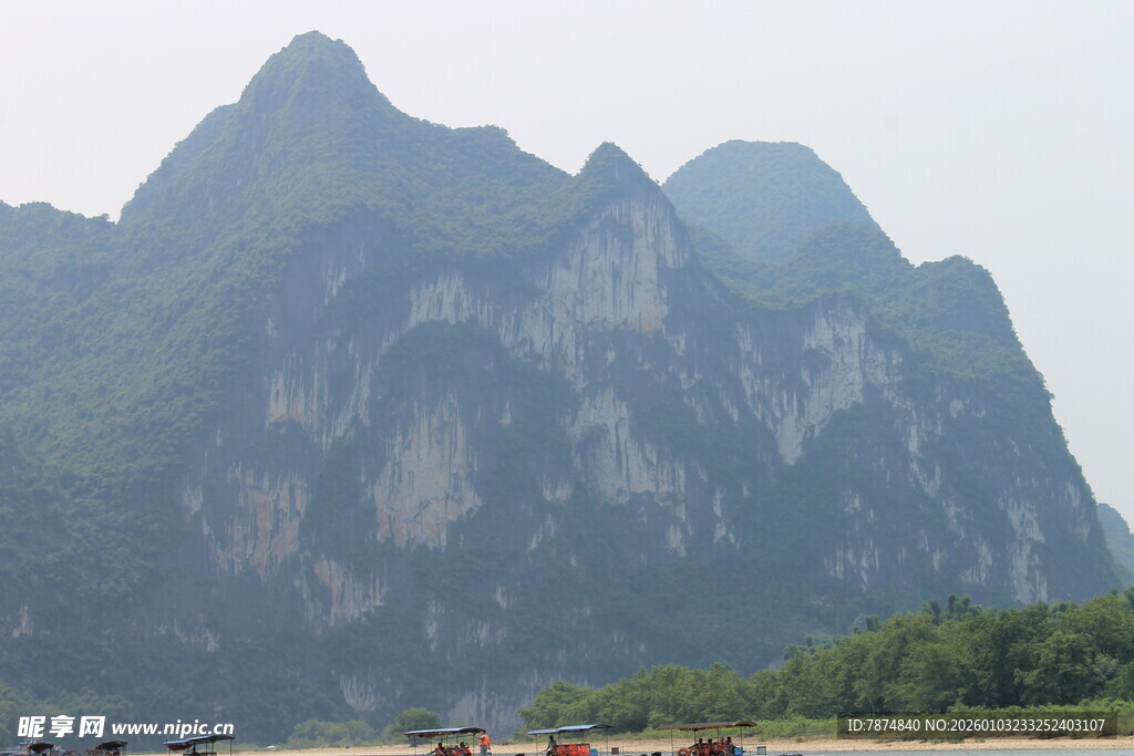 秀丽山峦风景