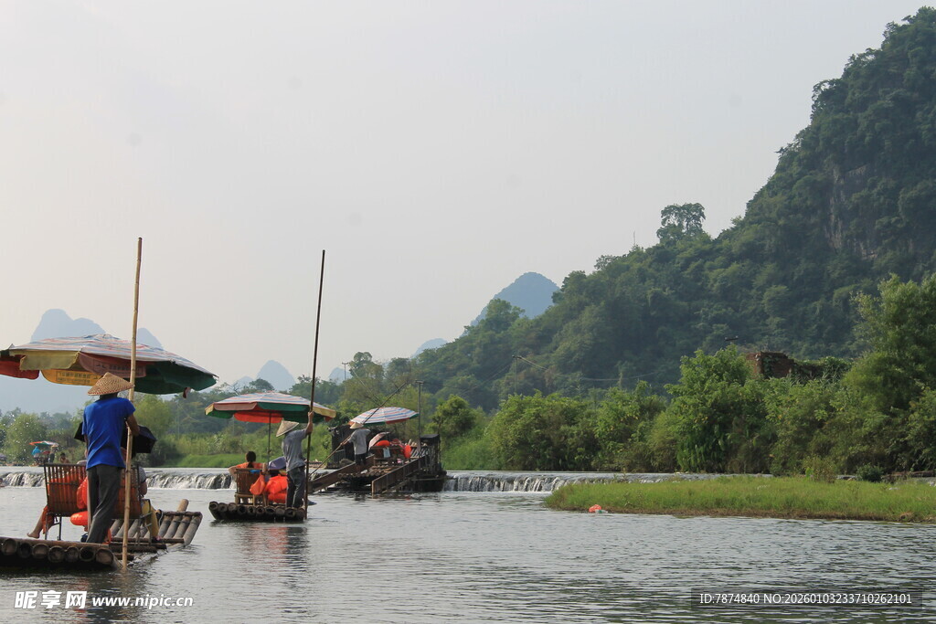 漓江竹筏游景