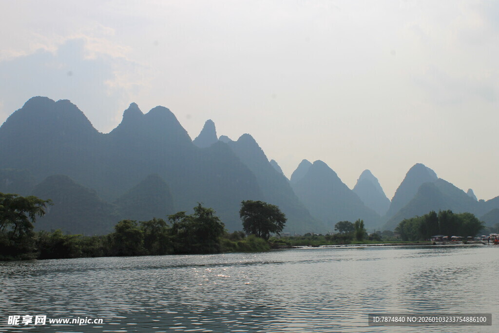 漓江山水美景如画