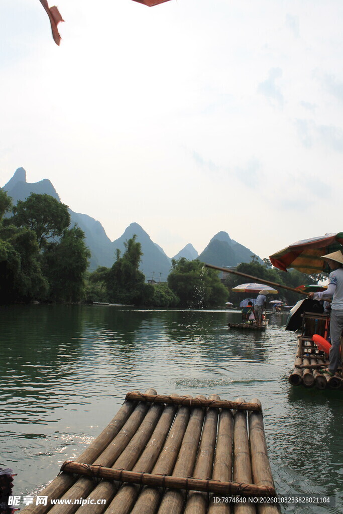 漓江竹筏游景