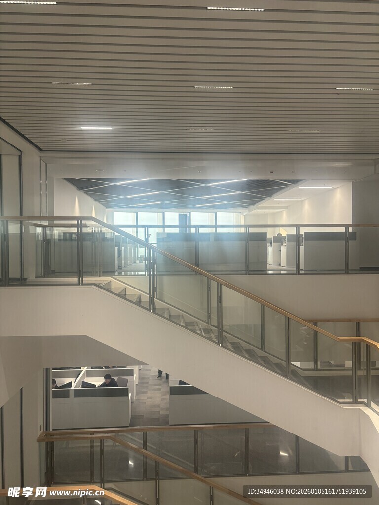 现代多层室内建筑空间