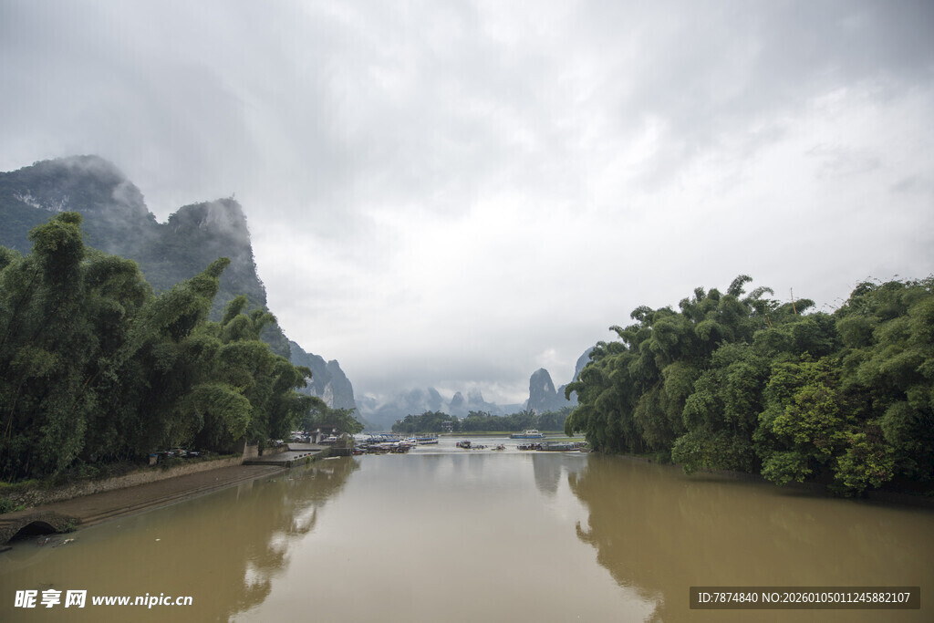 漓江山水风光图