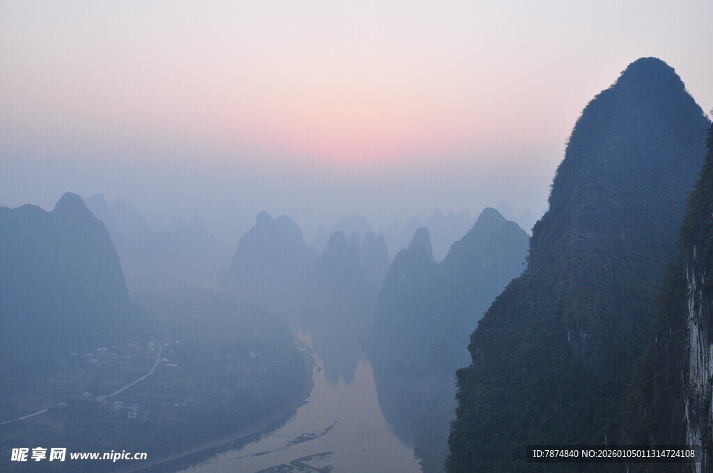 壮美漓江山水晨曦景色