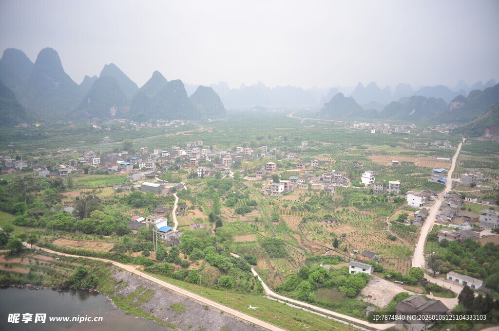 乡村山水田园风光俯瞰图