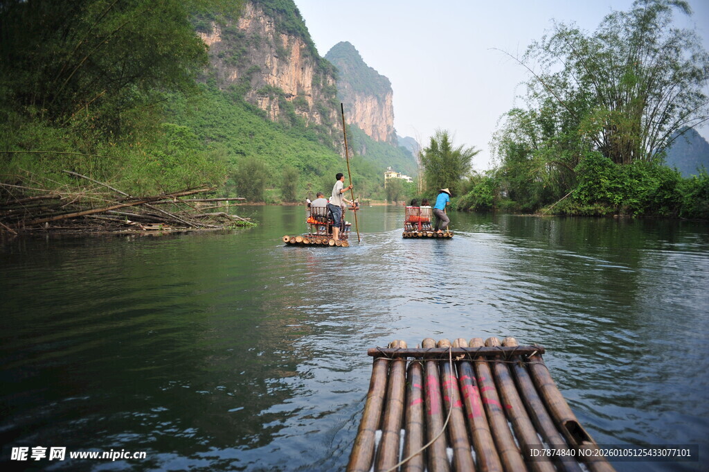 漓江竹筏漂流美景