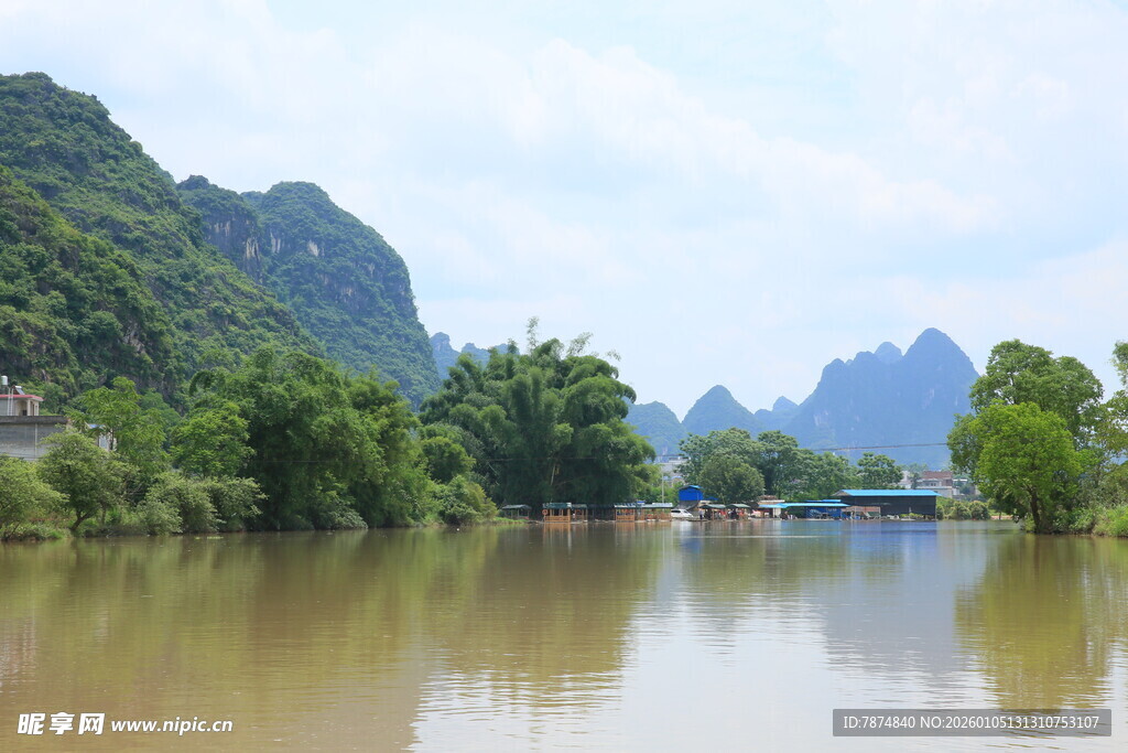秀丽漓江山水风光图