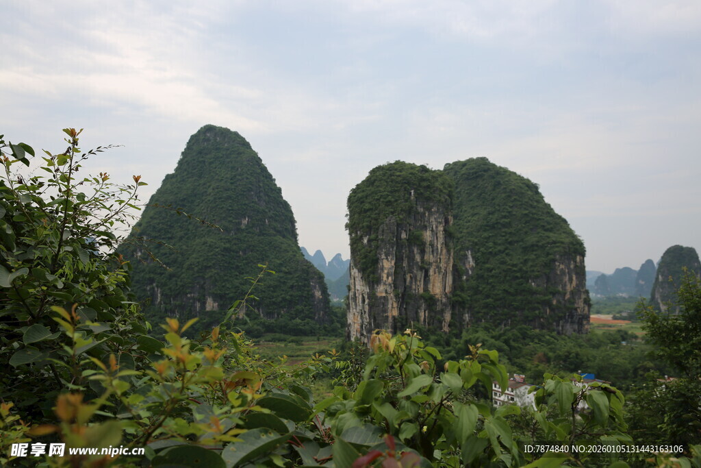 秀丽喀斯特峰林自然景观