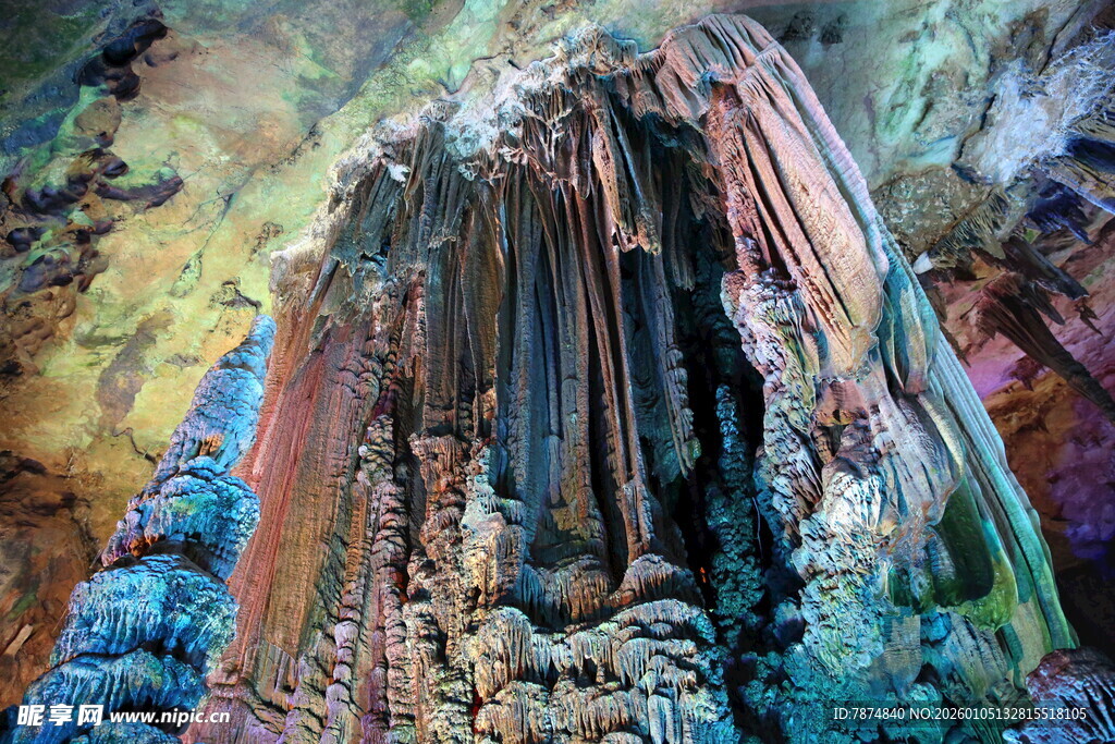 梦幻溶洞钟乳石奇观