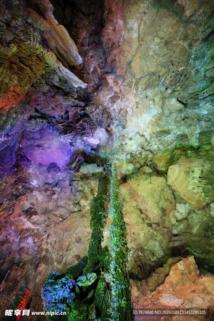 抽象奇幻色彩的艺术画面