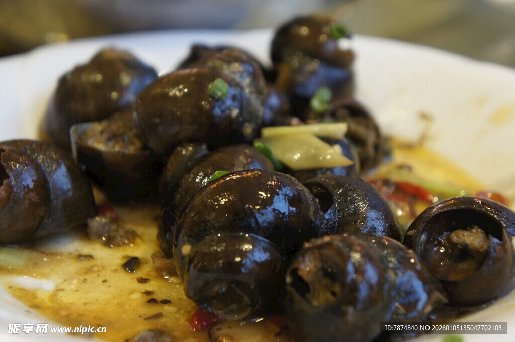 美味黑橄榄 诱人盘中餐