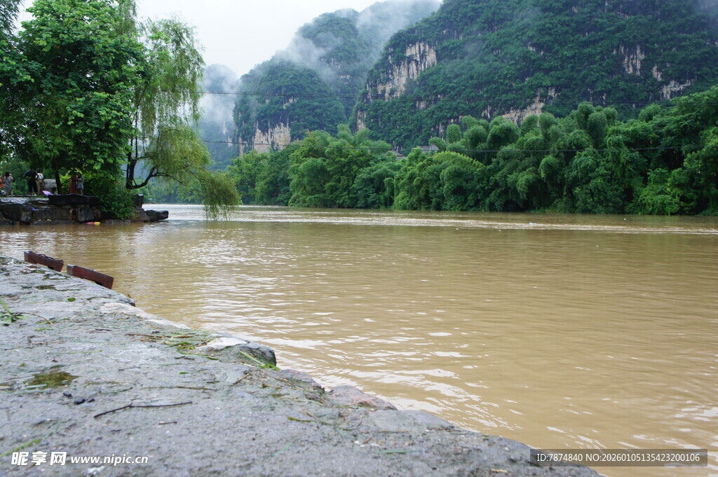 河边自然风光景色