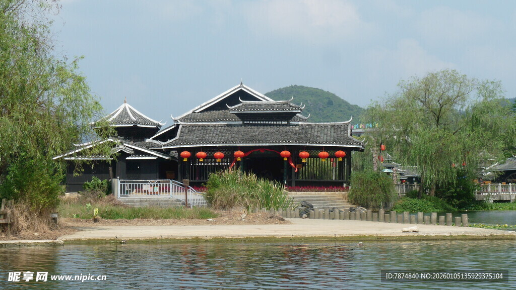 中式水边古建景观