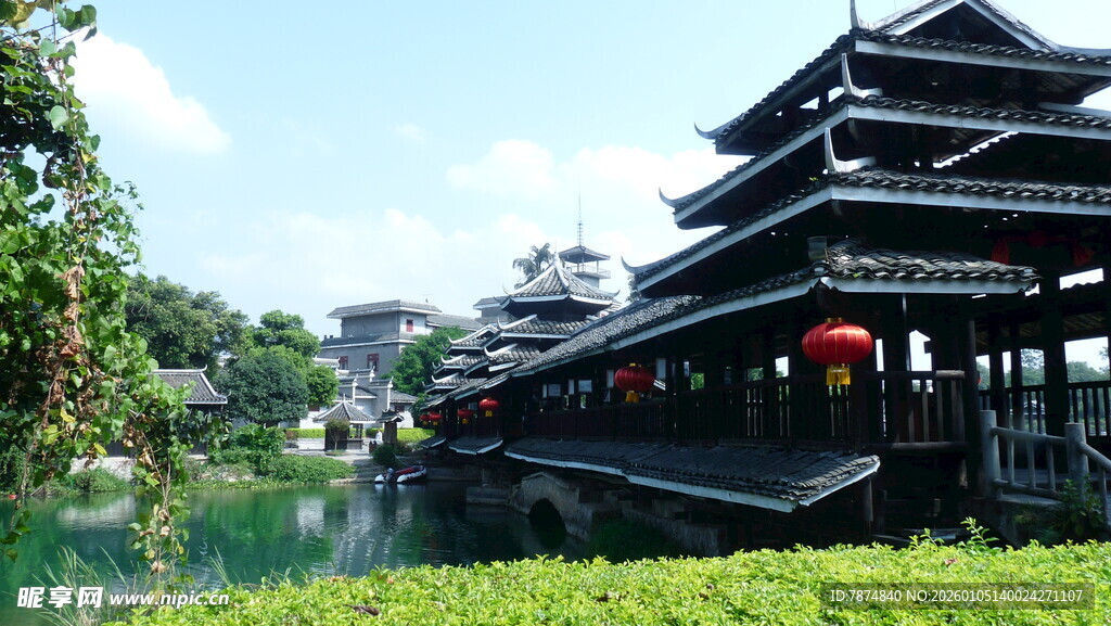 河畔古建 尽显中式韵味