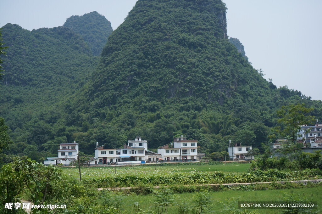山水田园间的村落美景