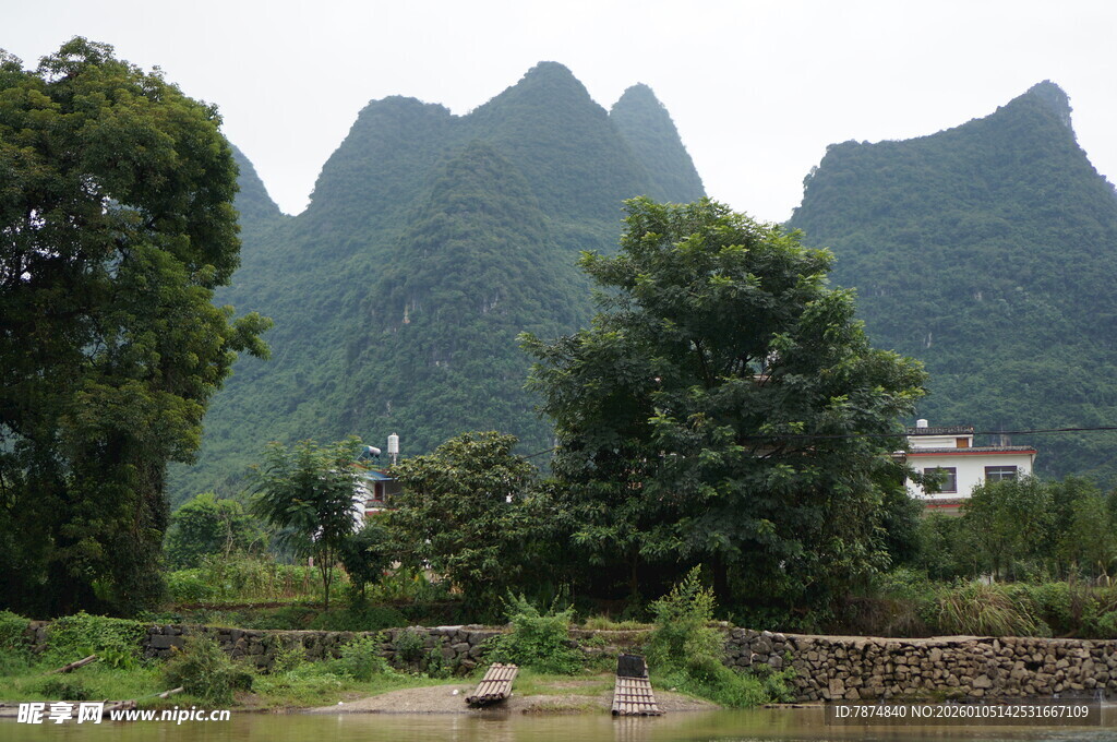 秀丽山水田园风光图