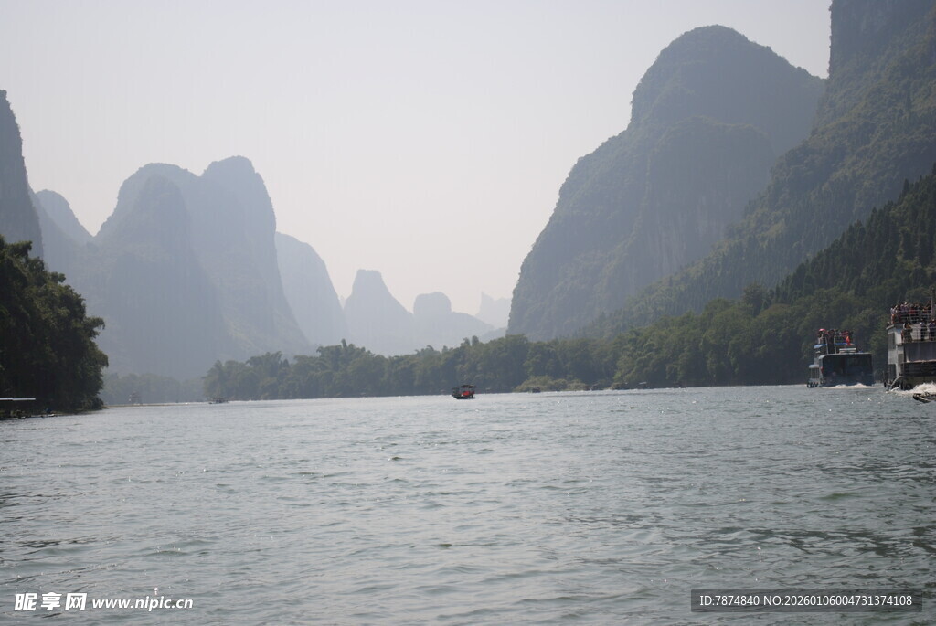 漓江山水风光如画